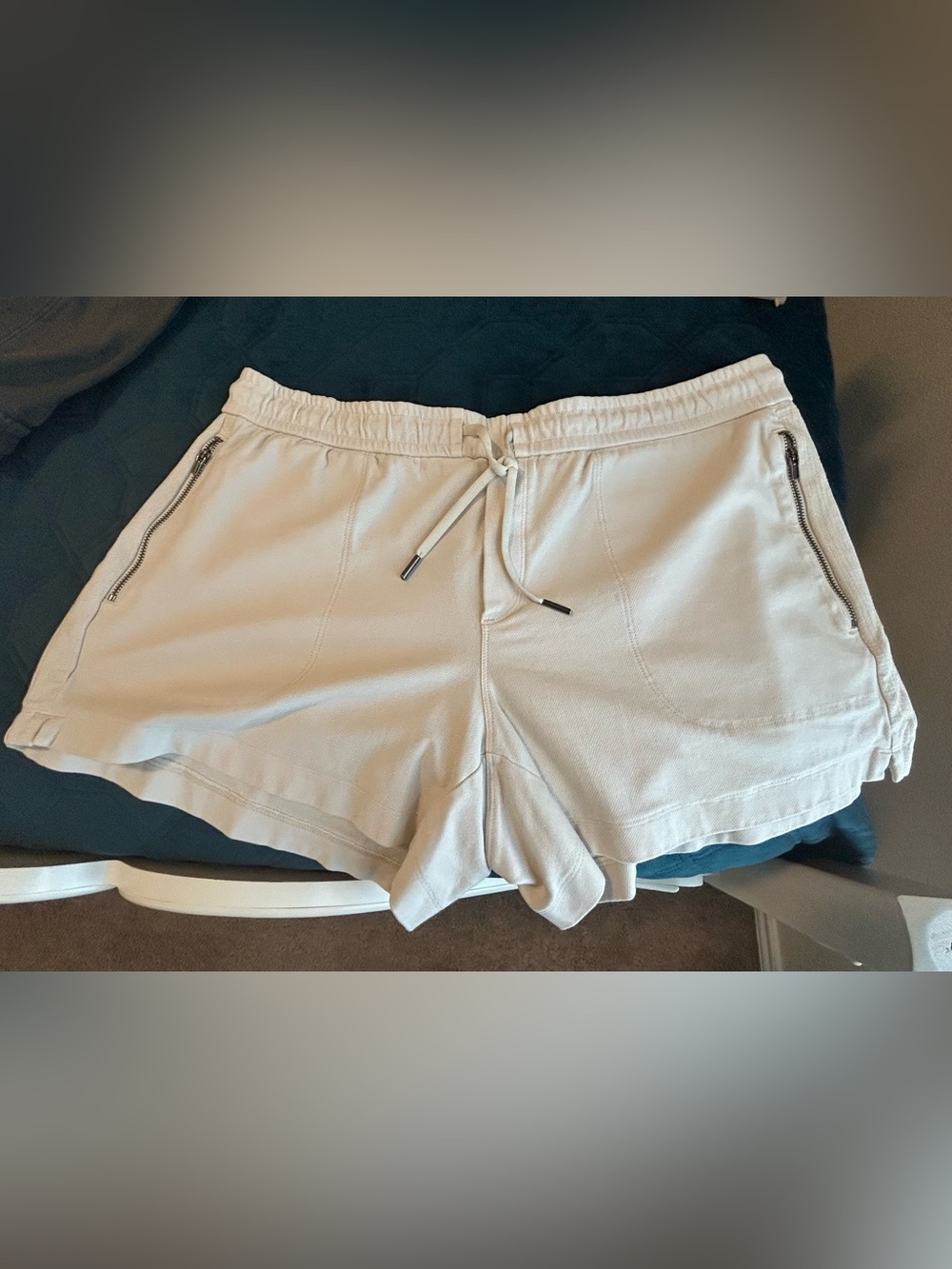 Athleta Farallon Light Beige Drawstring Women's Shorts size 12
